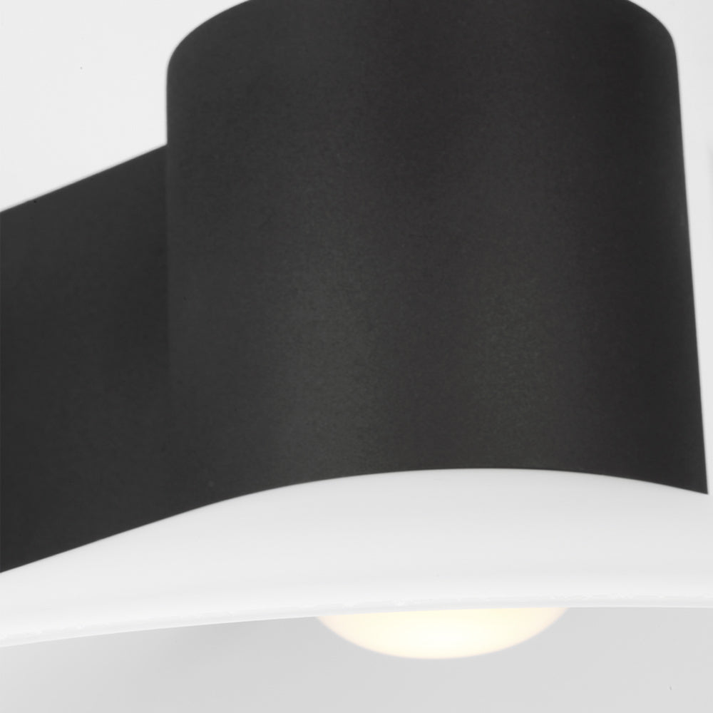 Focal Outdoor LED Wall Light in Detail.