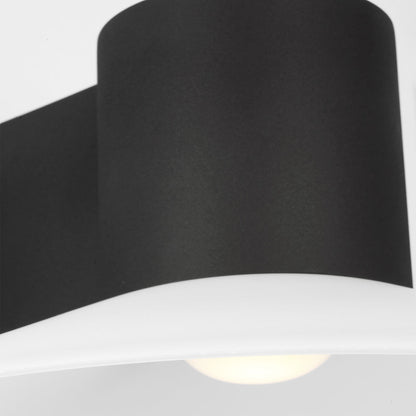 Focal Outdoor LED Wall Light in Detail.