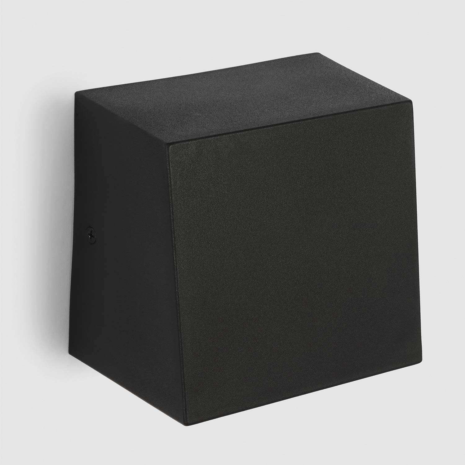 Kakudo Outdoor LED Wall Light in Detail.