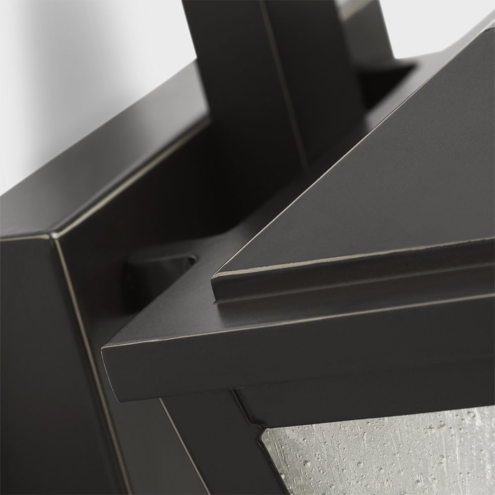 Kennewick Outdoor Wall Light in Detail.
