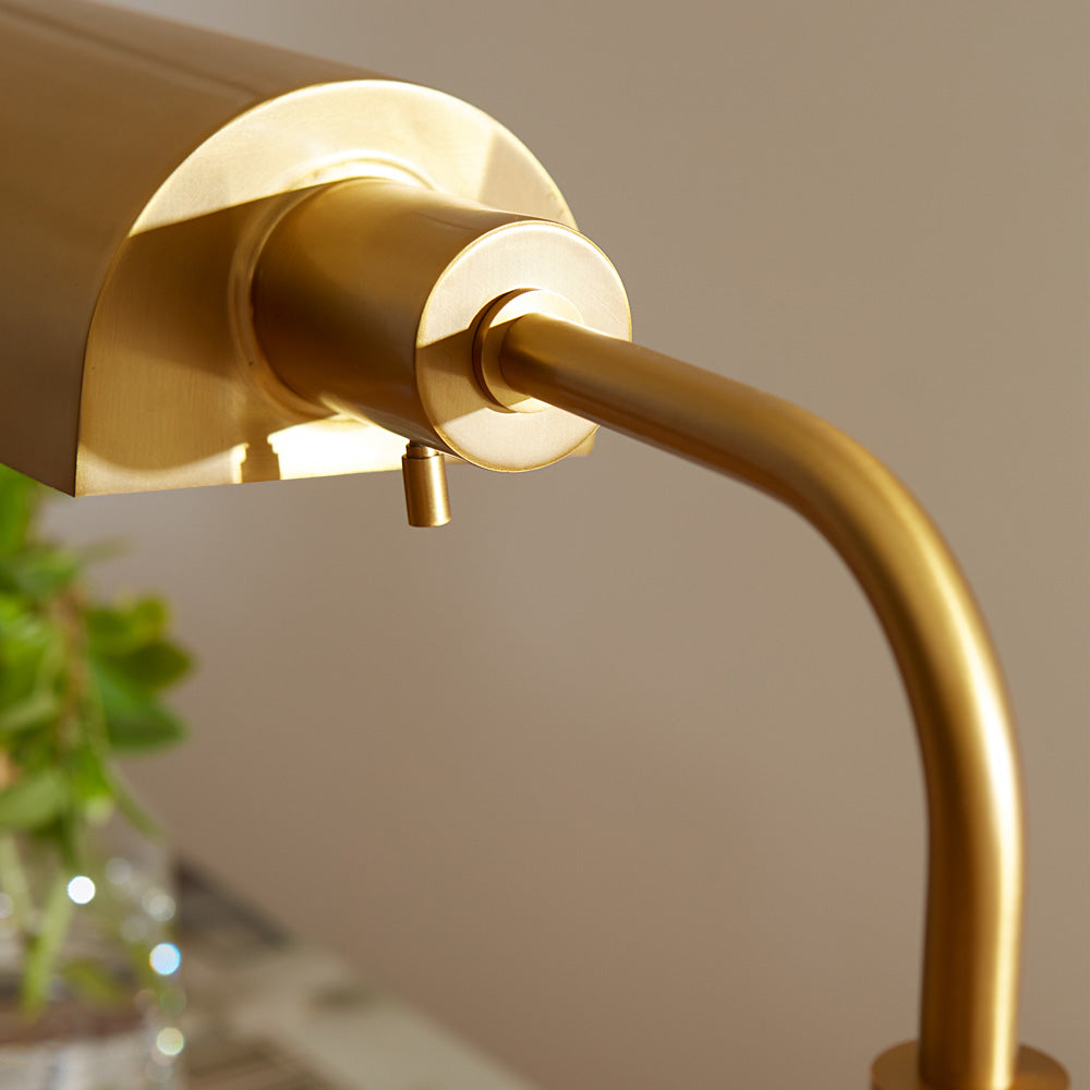 Kenyon Table Lamp in Detail.