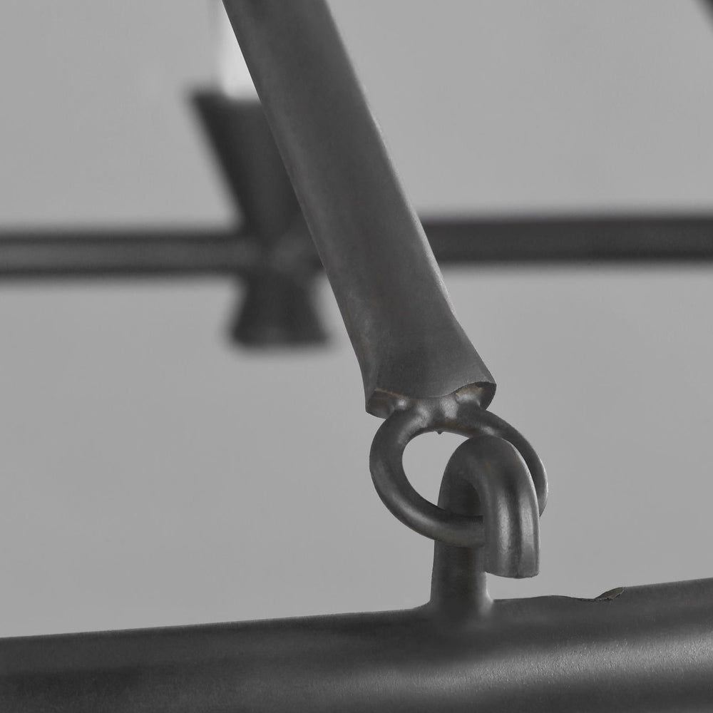 Keystone Chandelier in Detail.