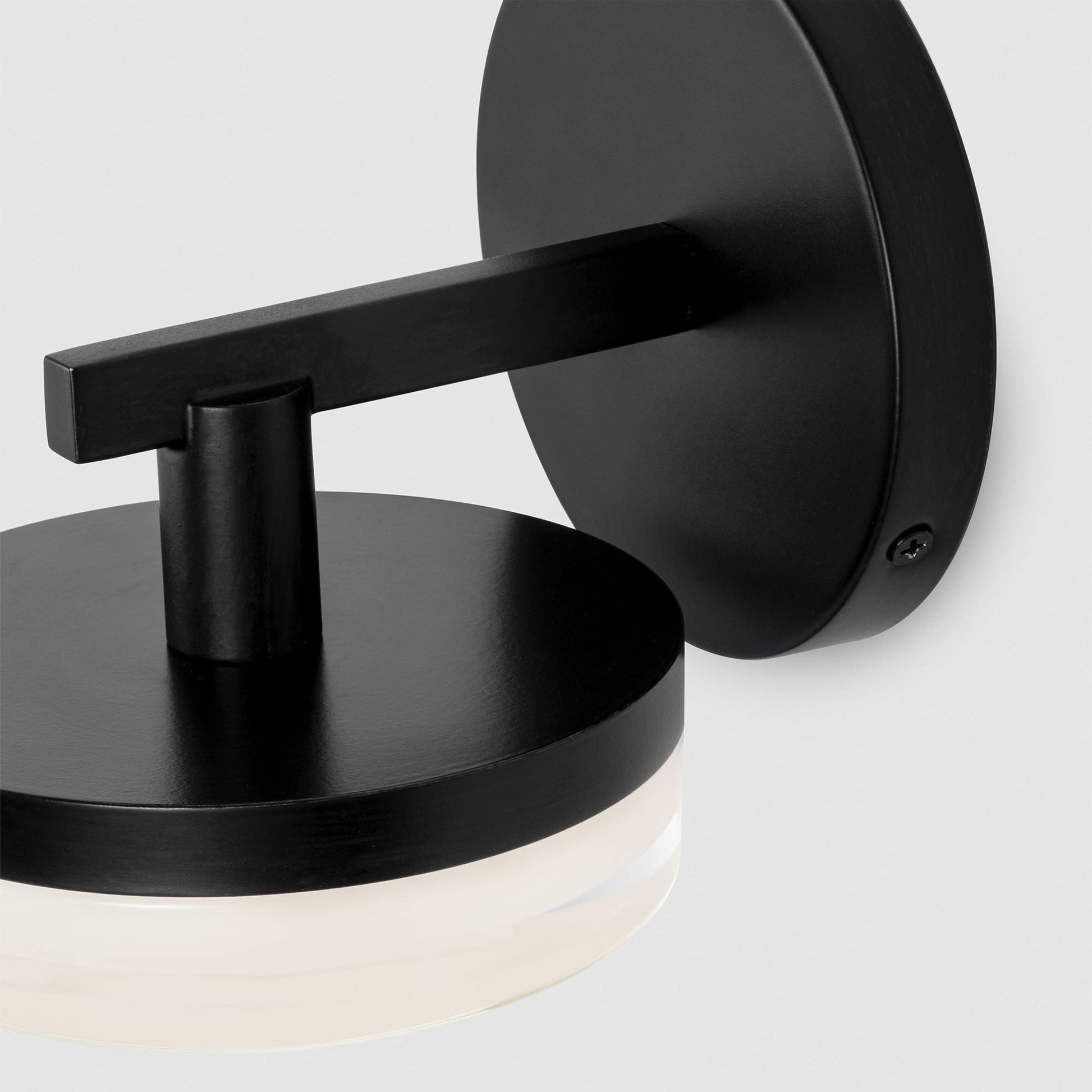 Khan LED Wall Light in Detail.