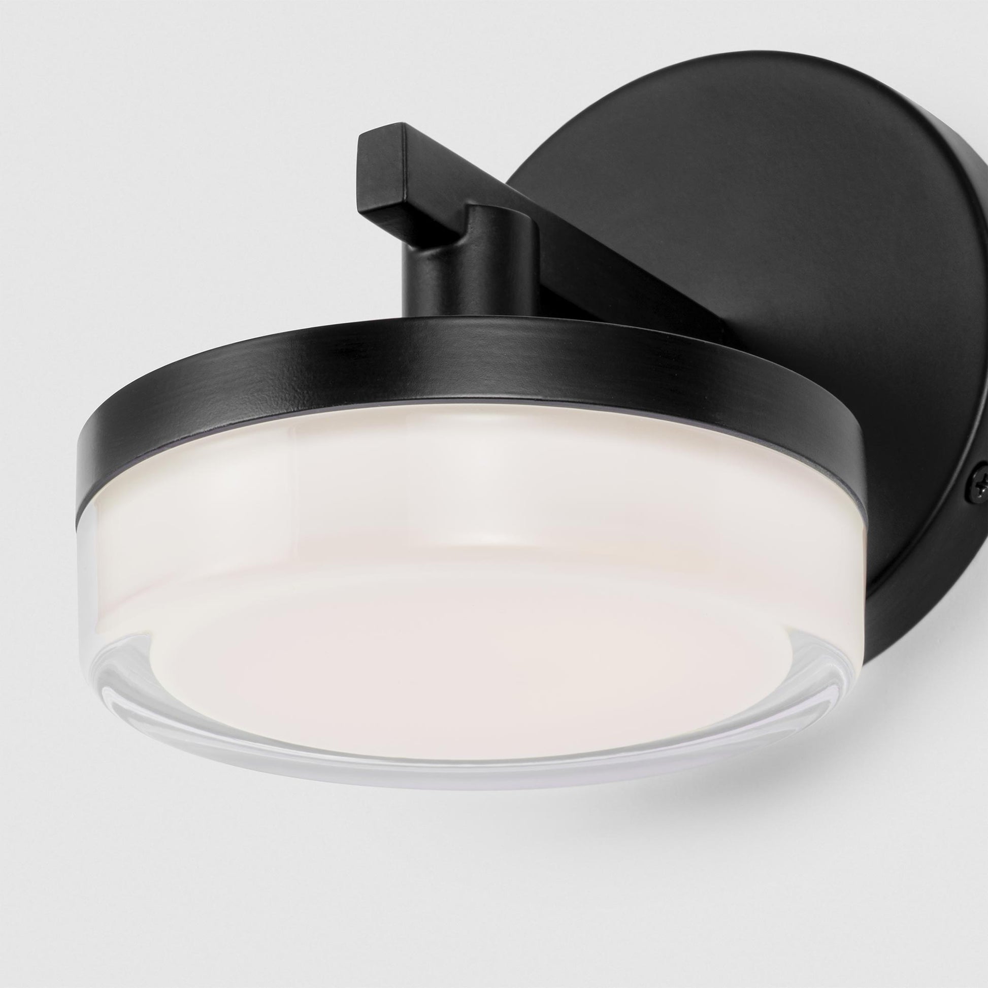 Khan LED Wall Light in Detail.
