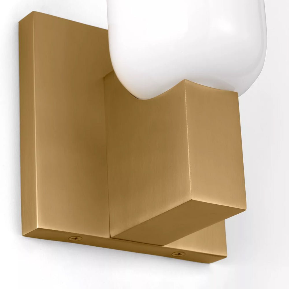 Maroux Wall Light in Detail.