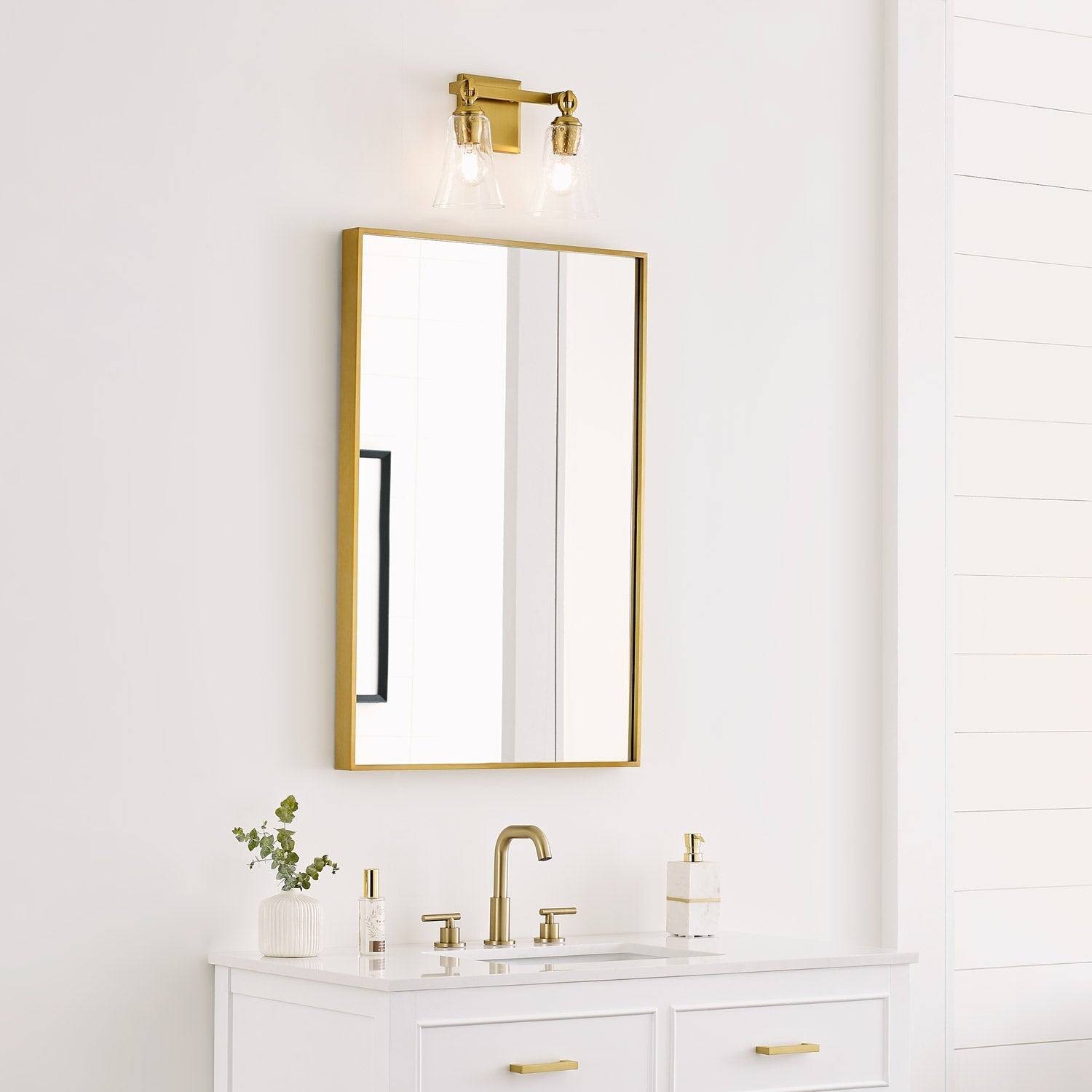 Monterro Bath Vanity Light in bathroom.