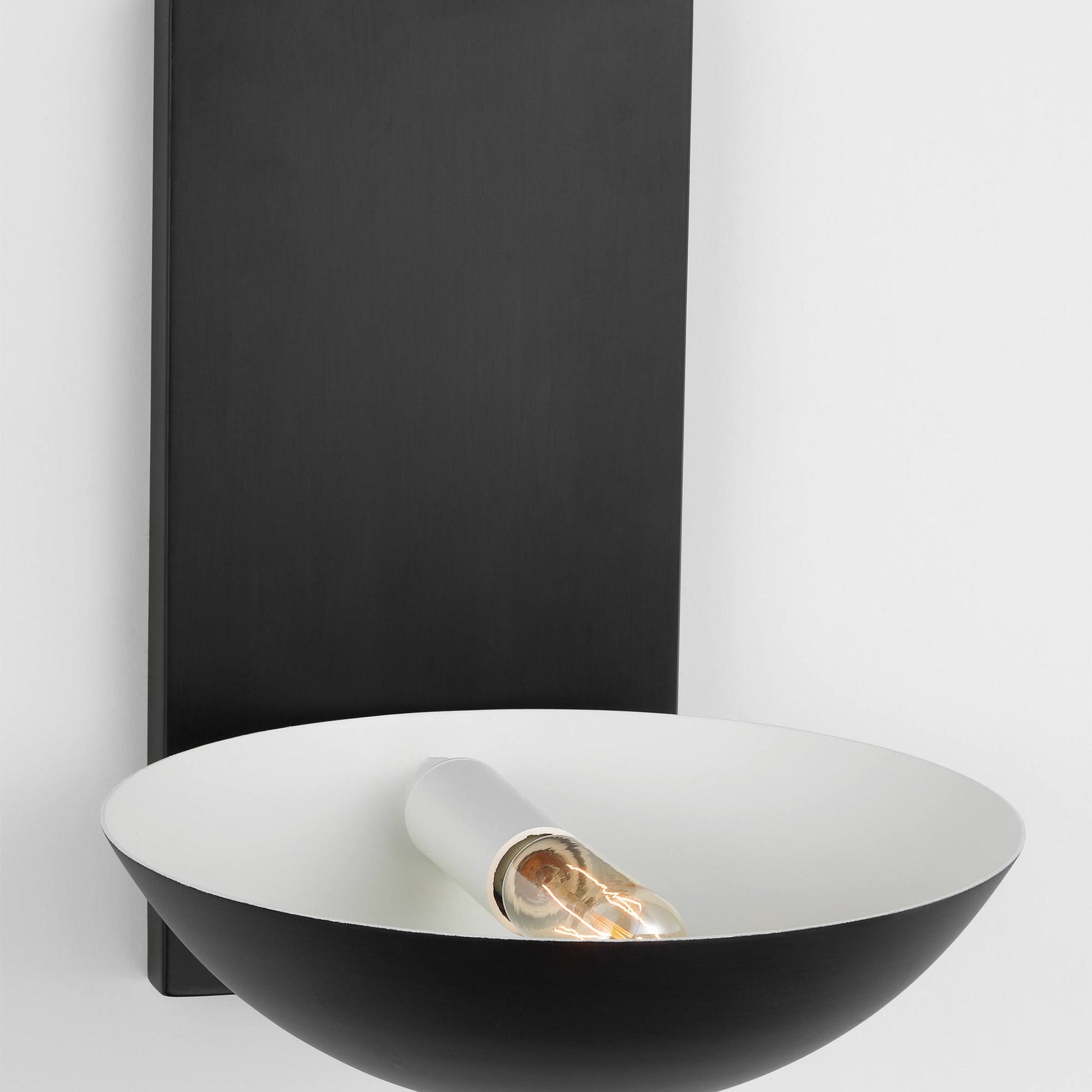Nevel Bath Wall Light in Detail.