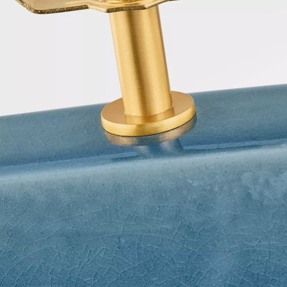 Pente Table Lamp in Detail.