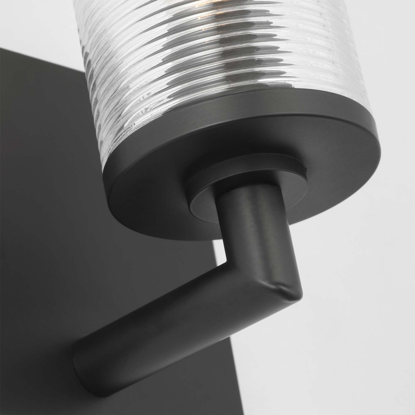 Sarita Wall Light in Detail.