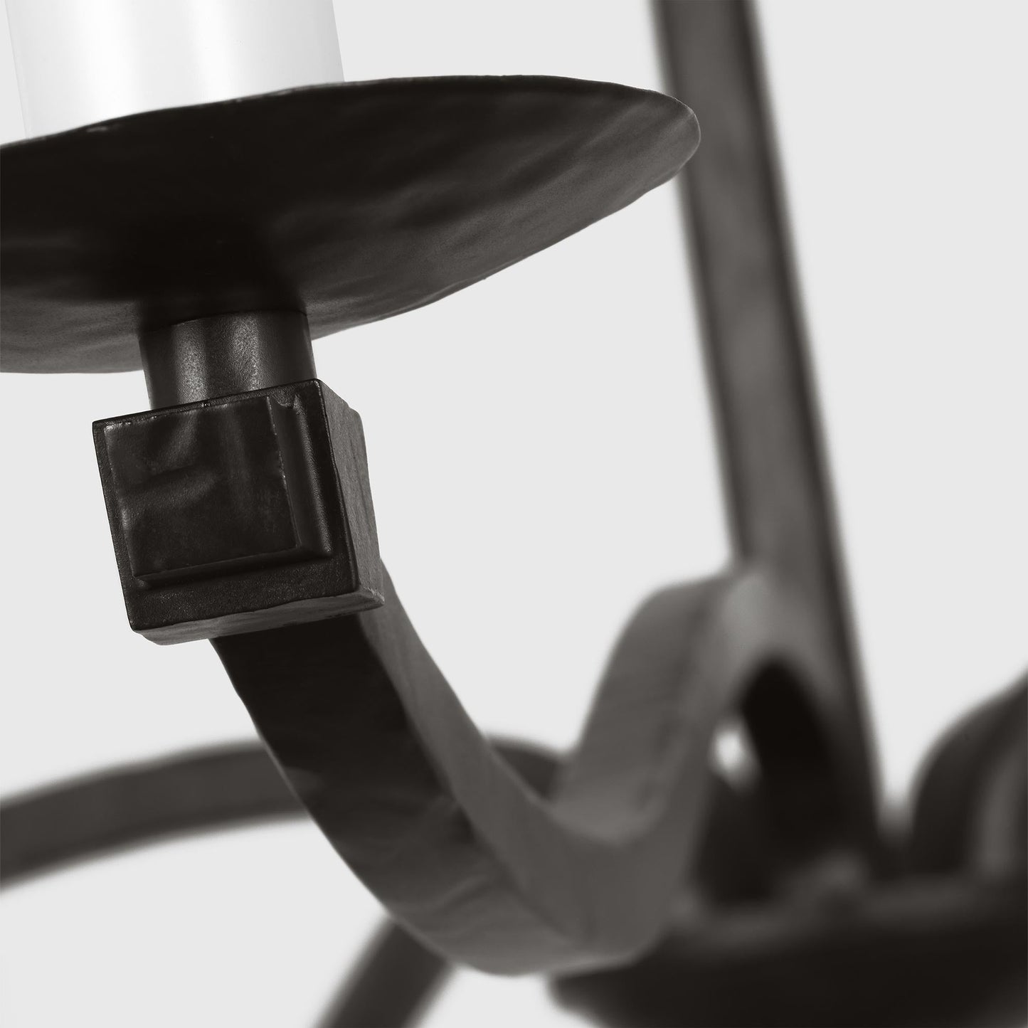 Wellen Chandelier in Detail.