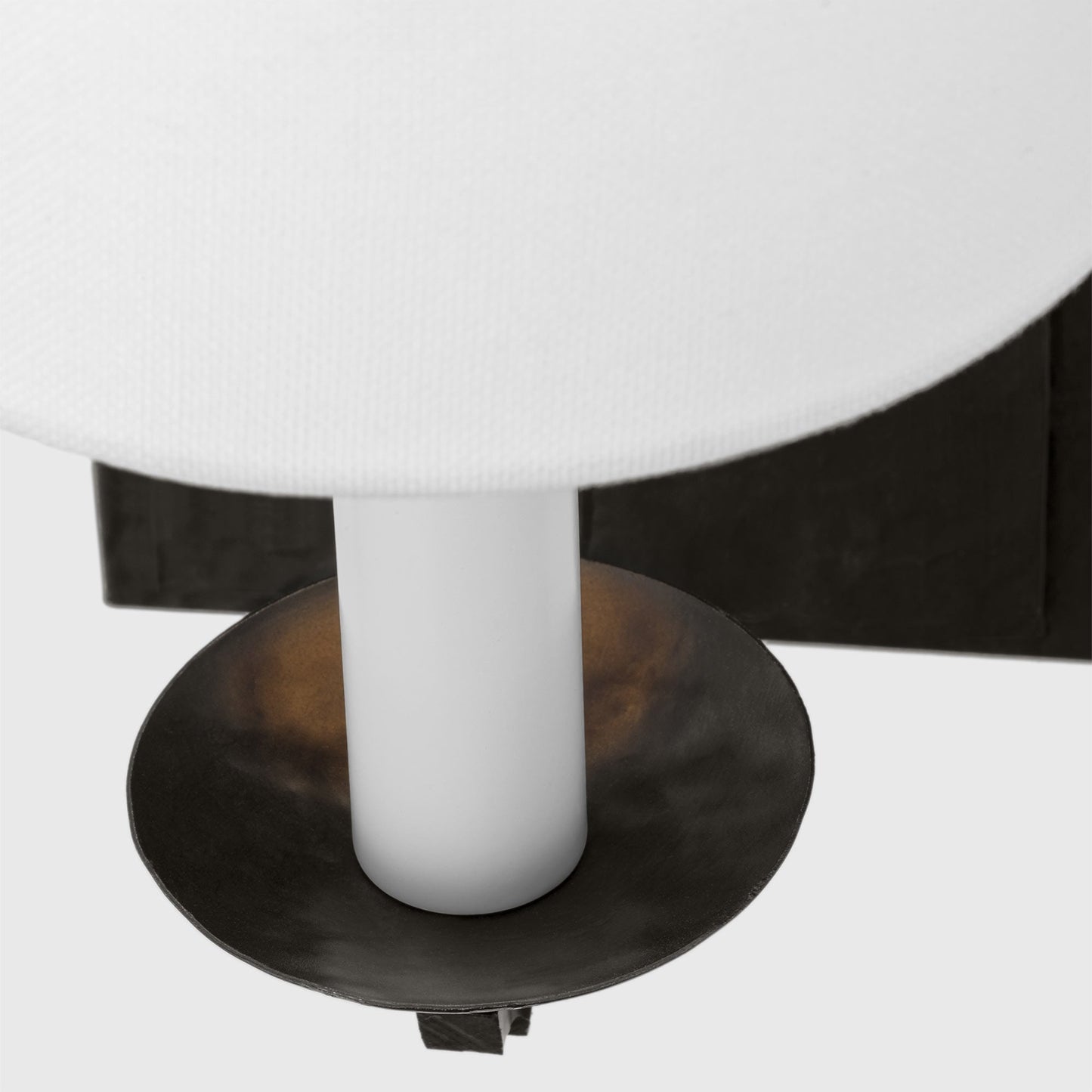 Wellen Wall Light in Detail.