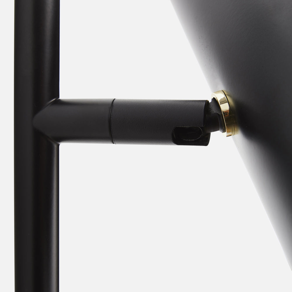 Cono Wall Light in Detail.