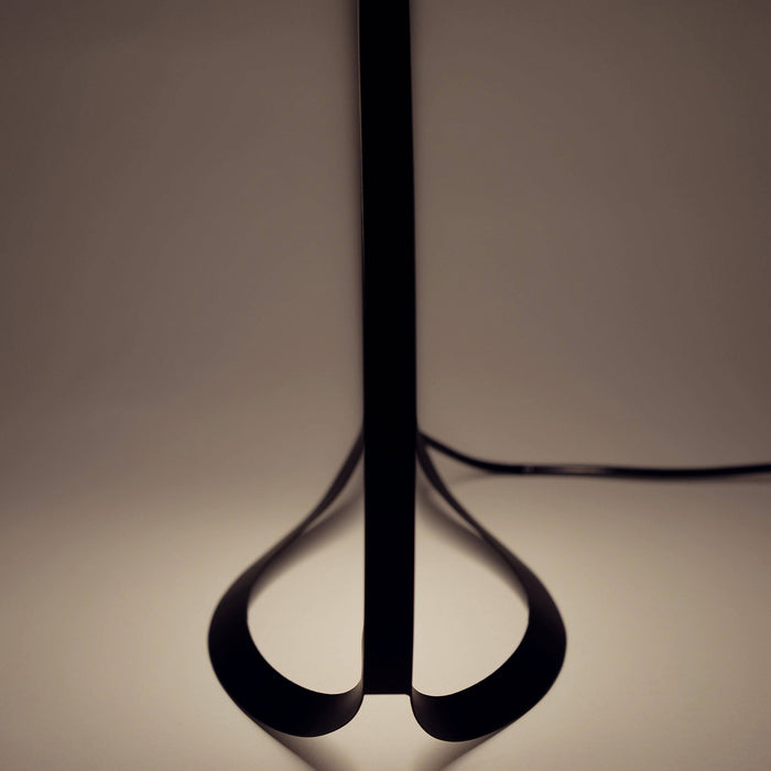 Hoop LED Table Lamp in Detail.