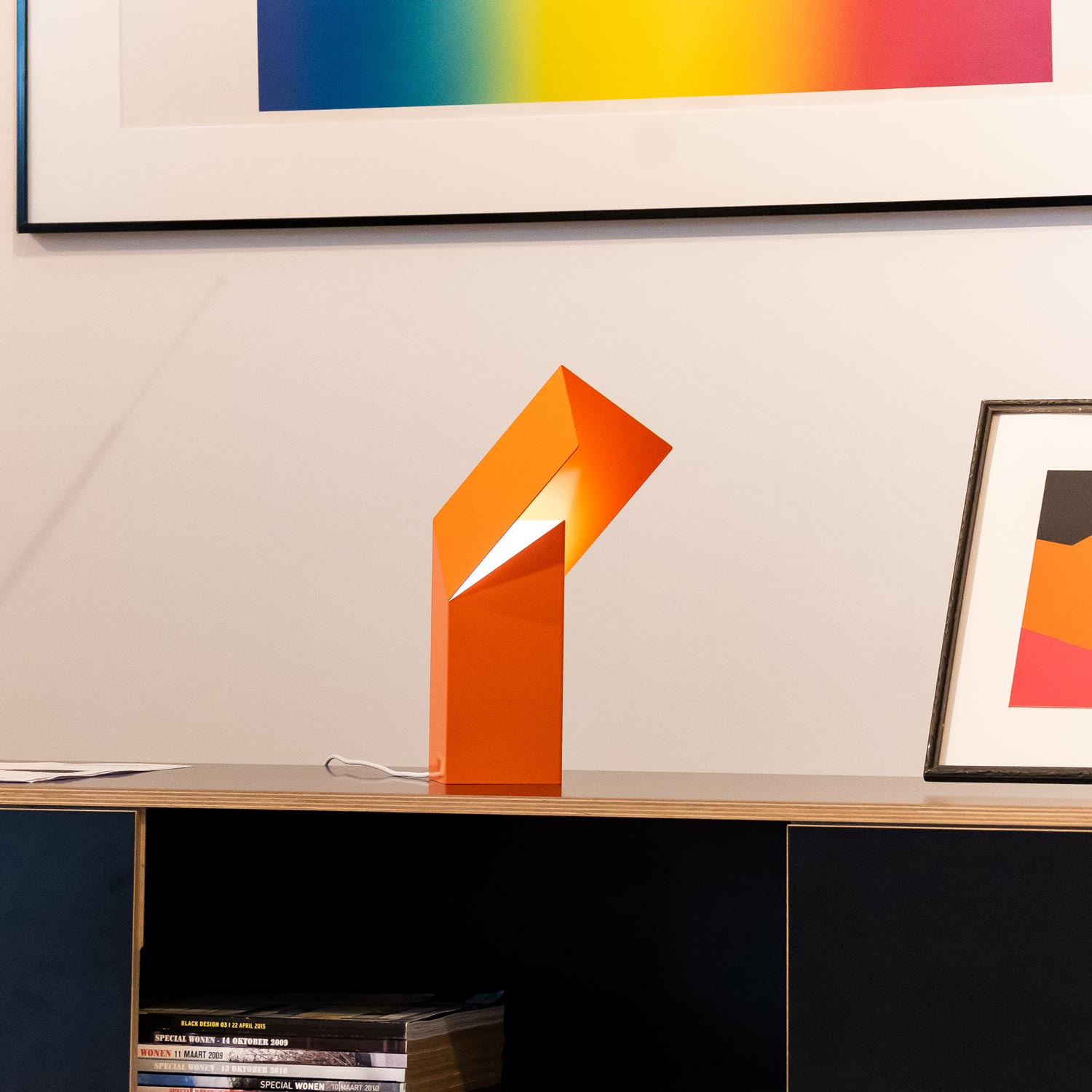 Lineair LED Table Lamp in Detail.