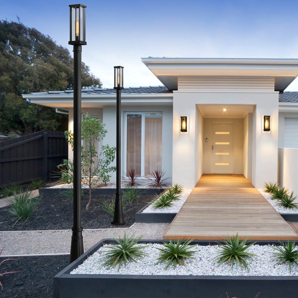 Glenwood 567P Outdoor Post Light in Outside Area.
