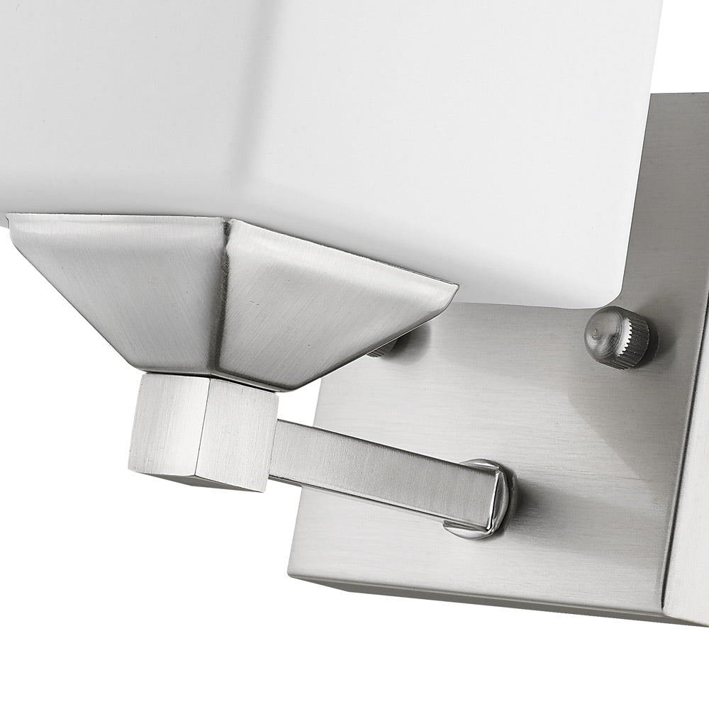 Quube Bath Wall Light in Detail.
