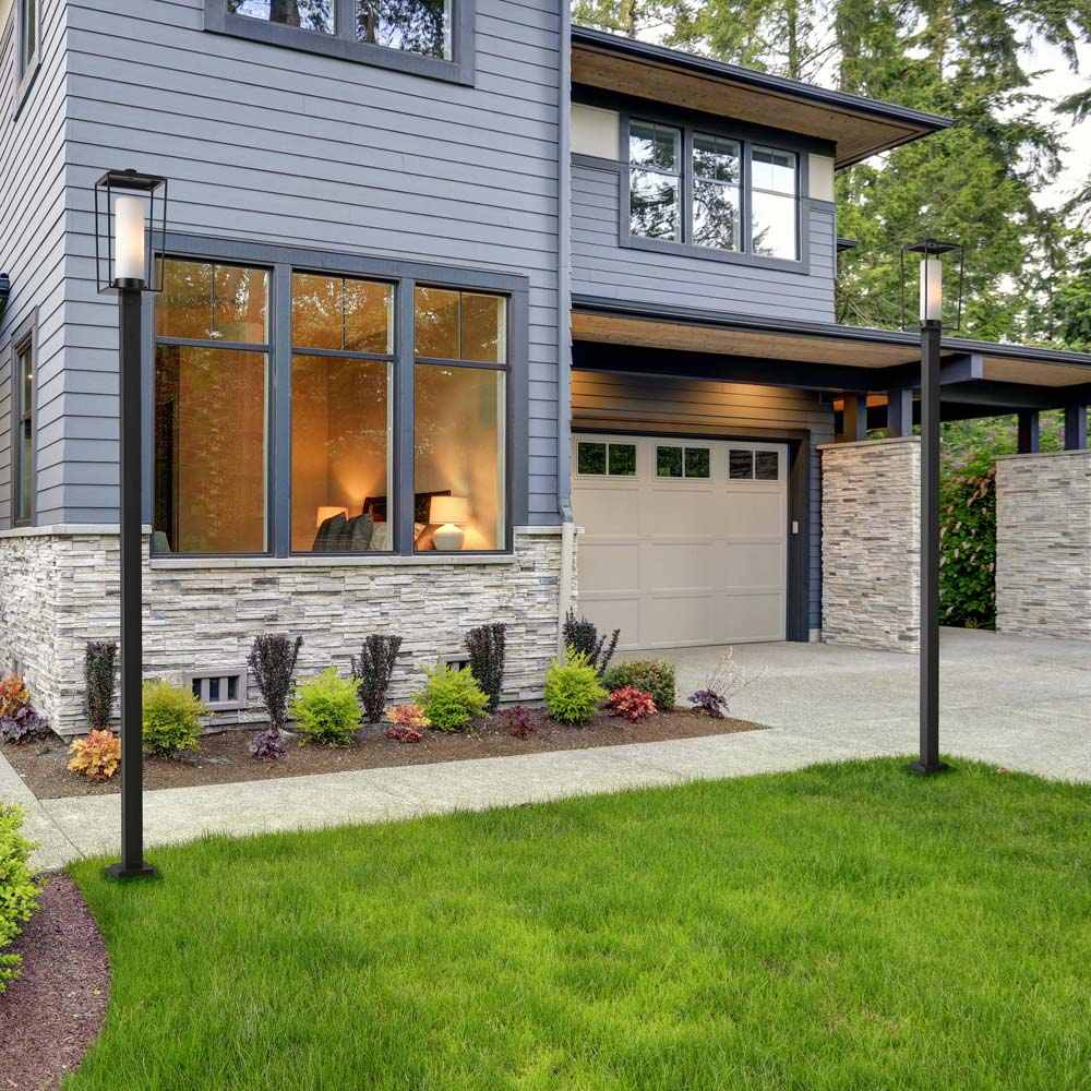 Sheridan 536P Outdoor Post Light in Outside Area.