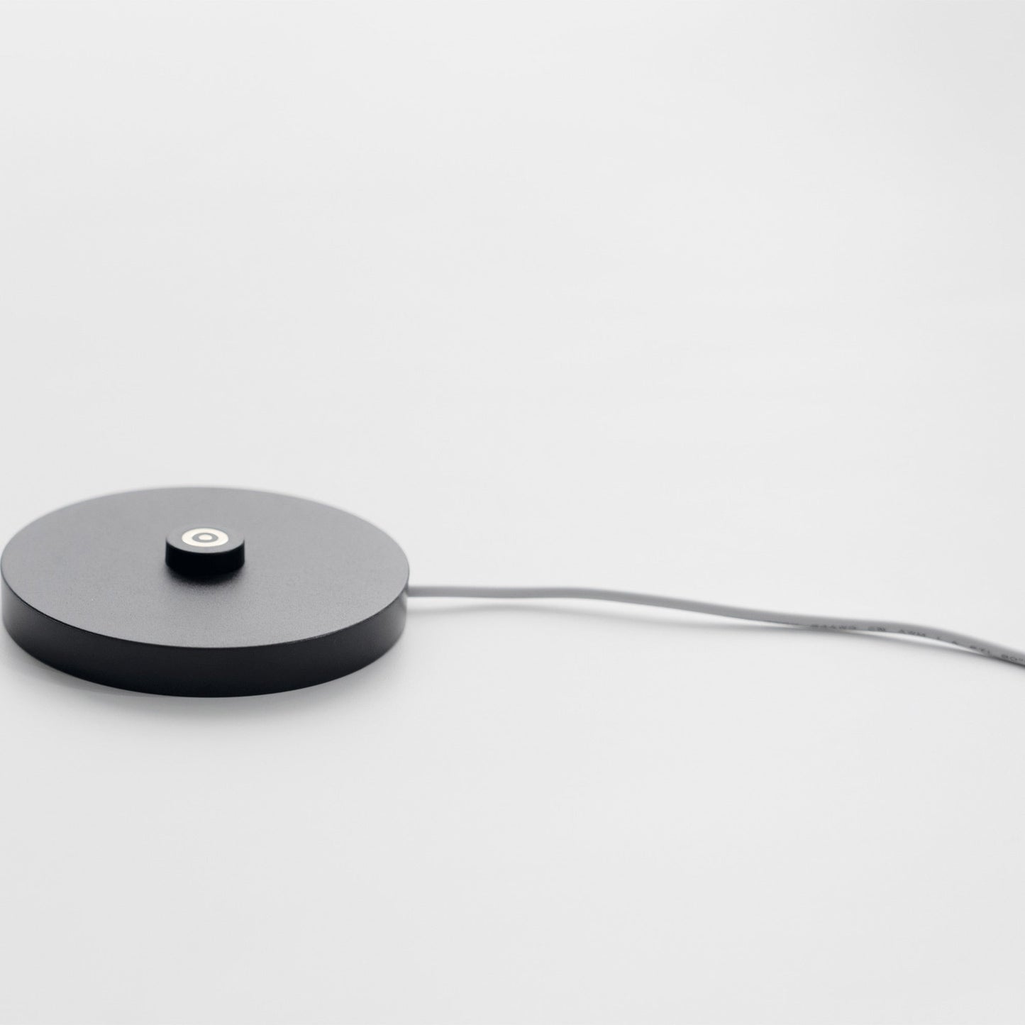Poldina Pro Lido Bottle Outdoor Rechargeable LED Table Lamp in Detail.