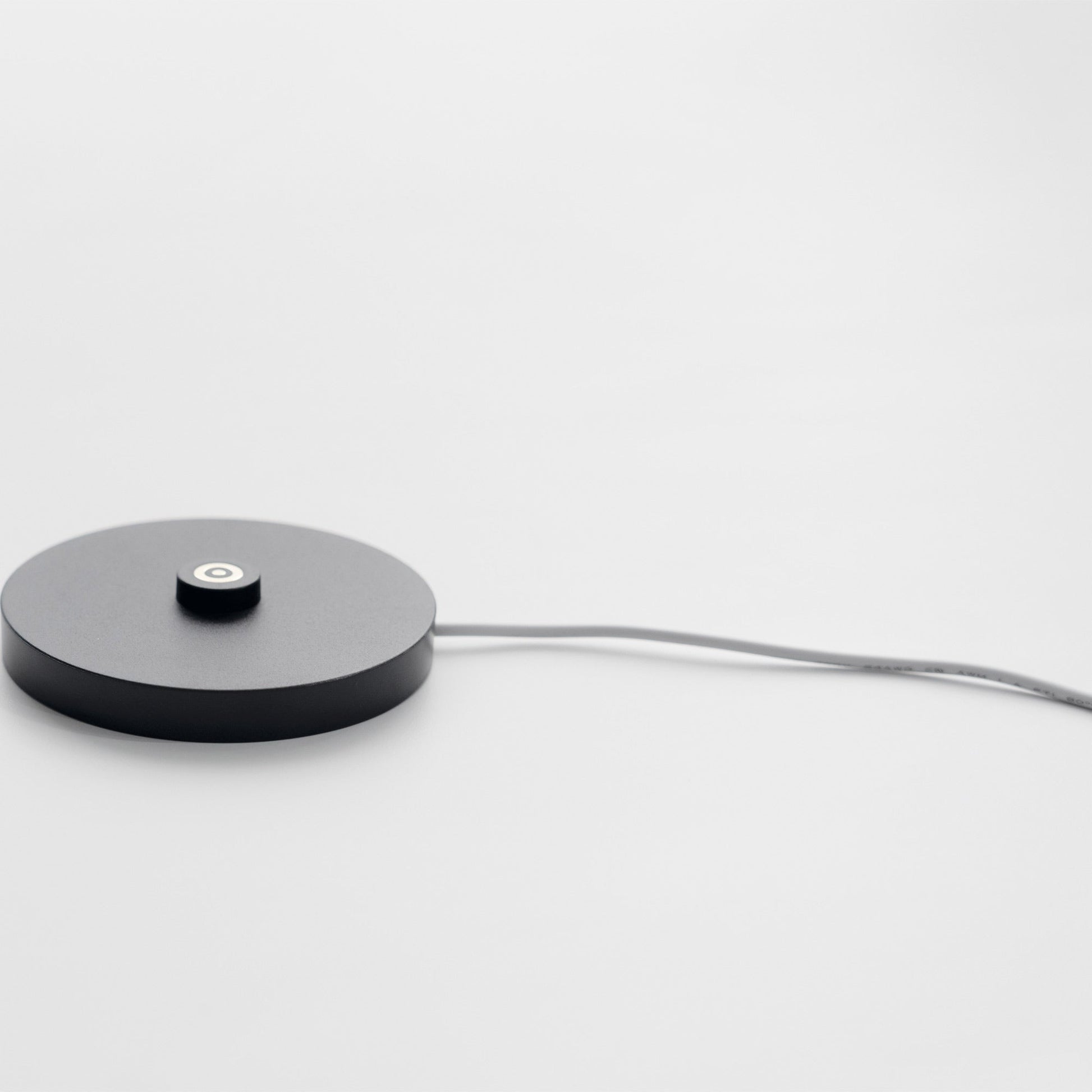 Poldina Pro Lido Bottle Outdoor Rechargeable LED Table Lamp in Detail.