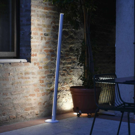Pencil Light LED Floor Lamp in Outdoor Area.