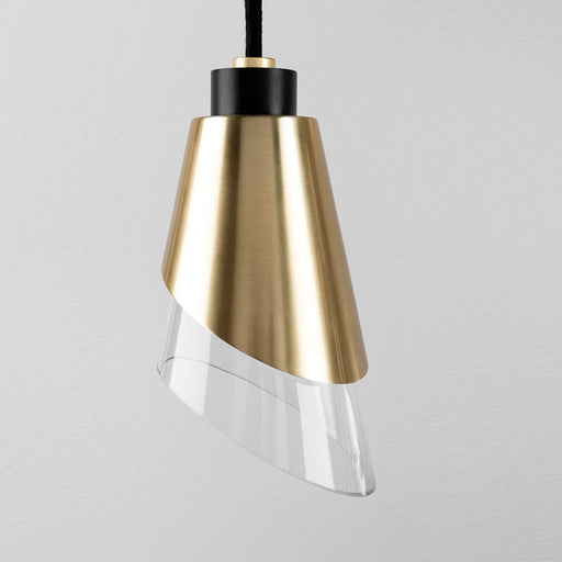 Angie Pendant Light in Detail.