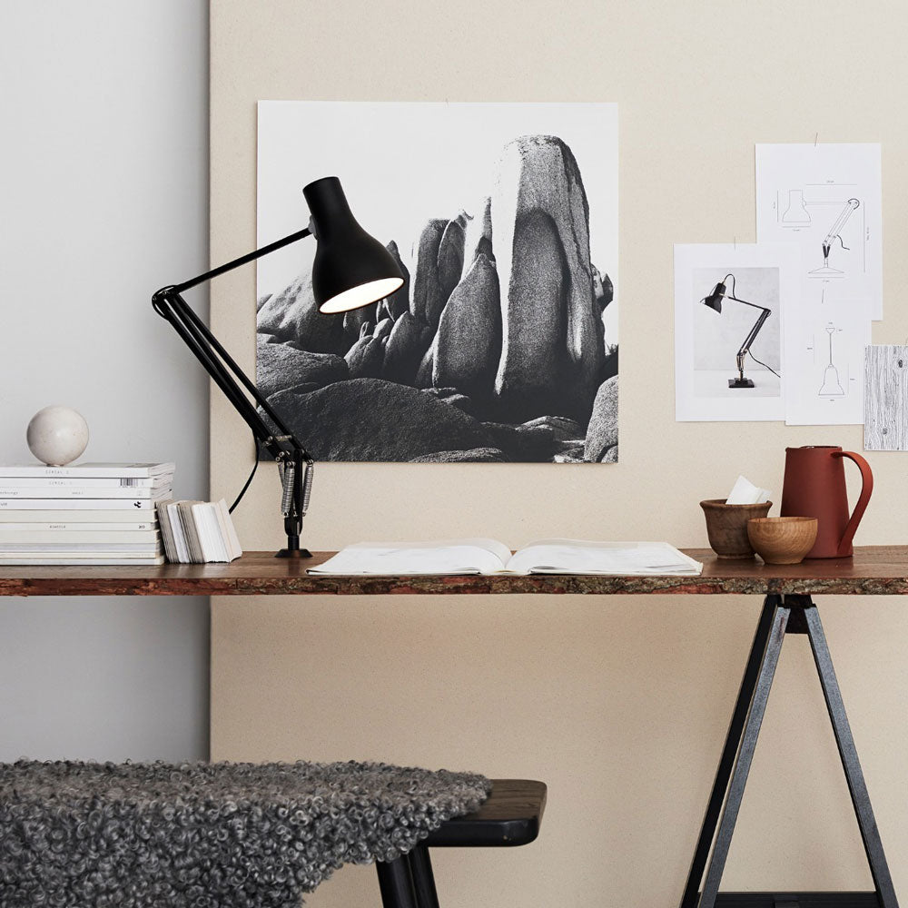 Type Range Desk Insert in officce.