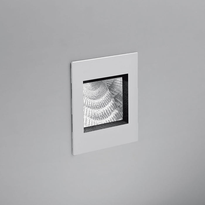Aria Recessed Outdoor LED Wall Light in White (3000K).