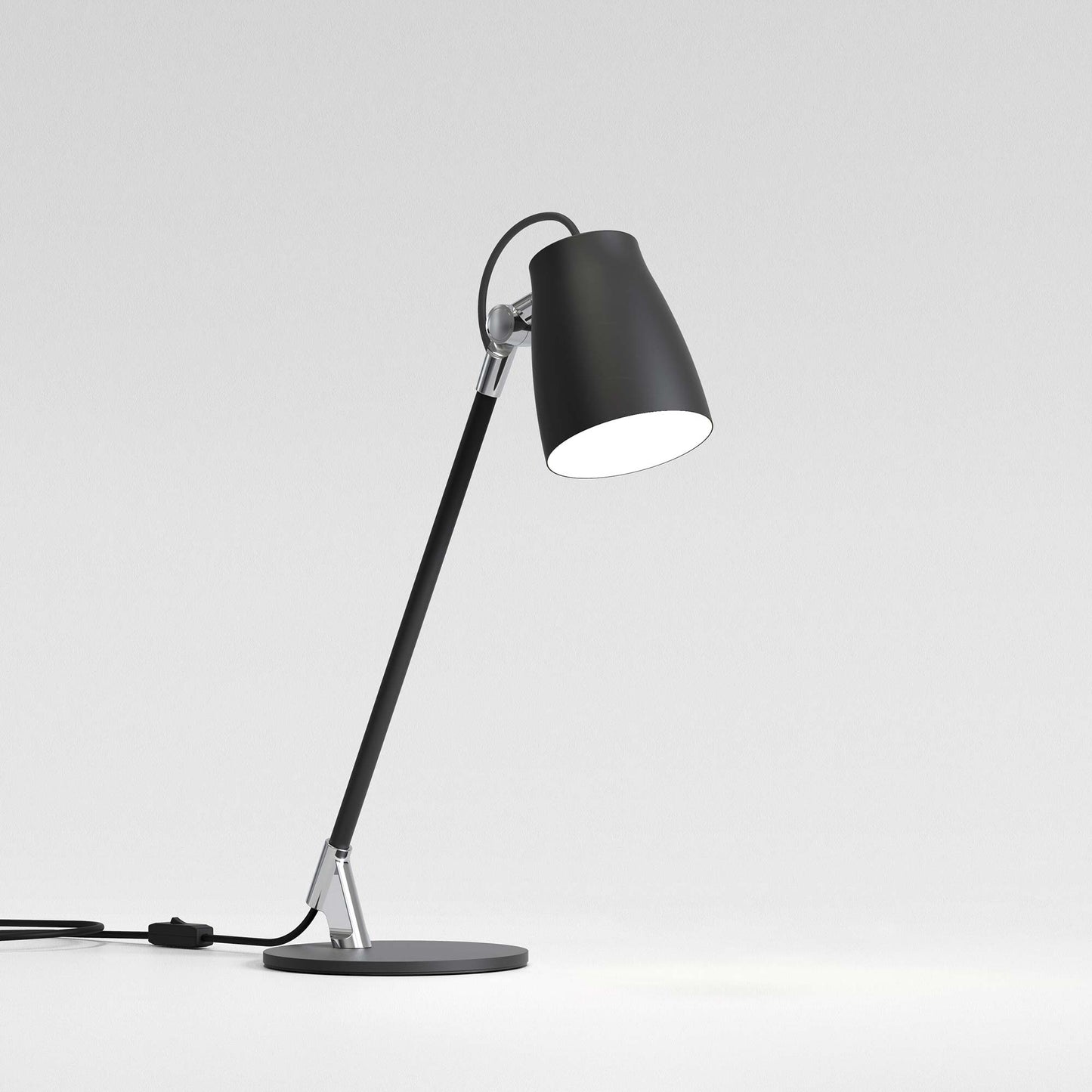 Atelier LED Desk Lamp in Detail.