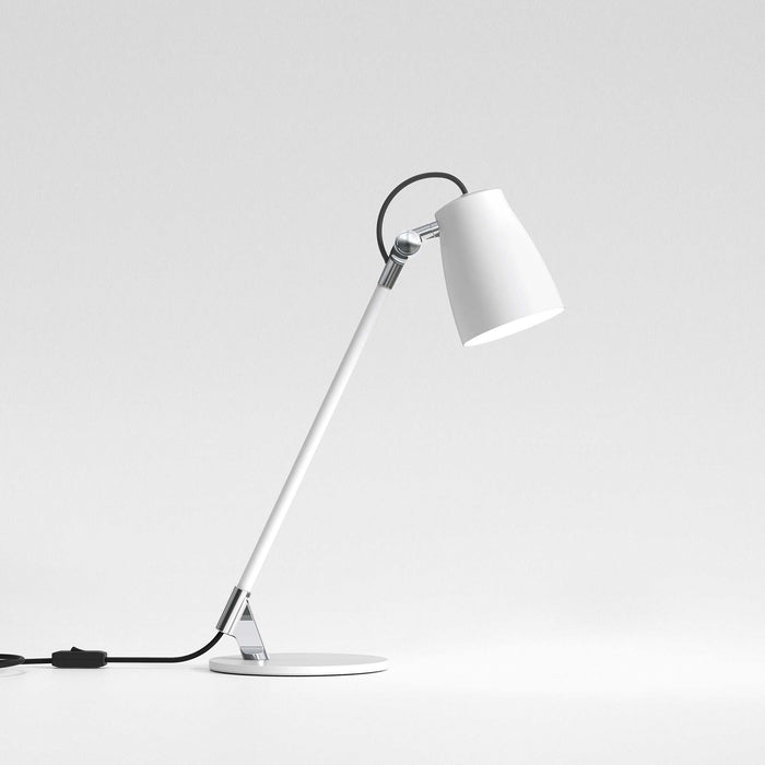 Atelier LED Desk Lamp in Detail.