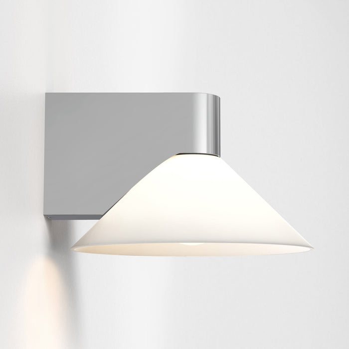 Conic Wall Light in Detail.