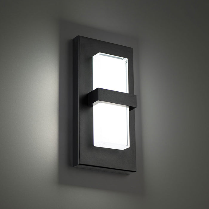 Bandeau Outdoor LED Wall Light in Detail.