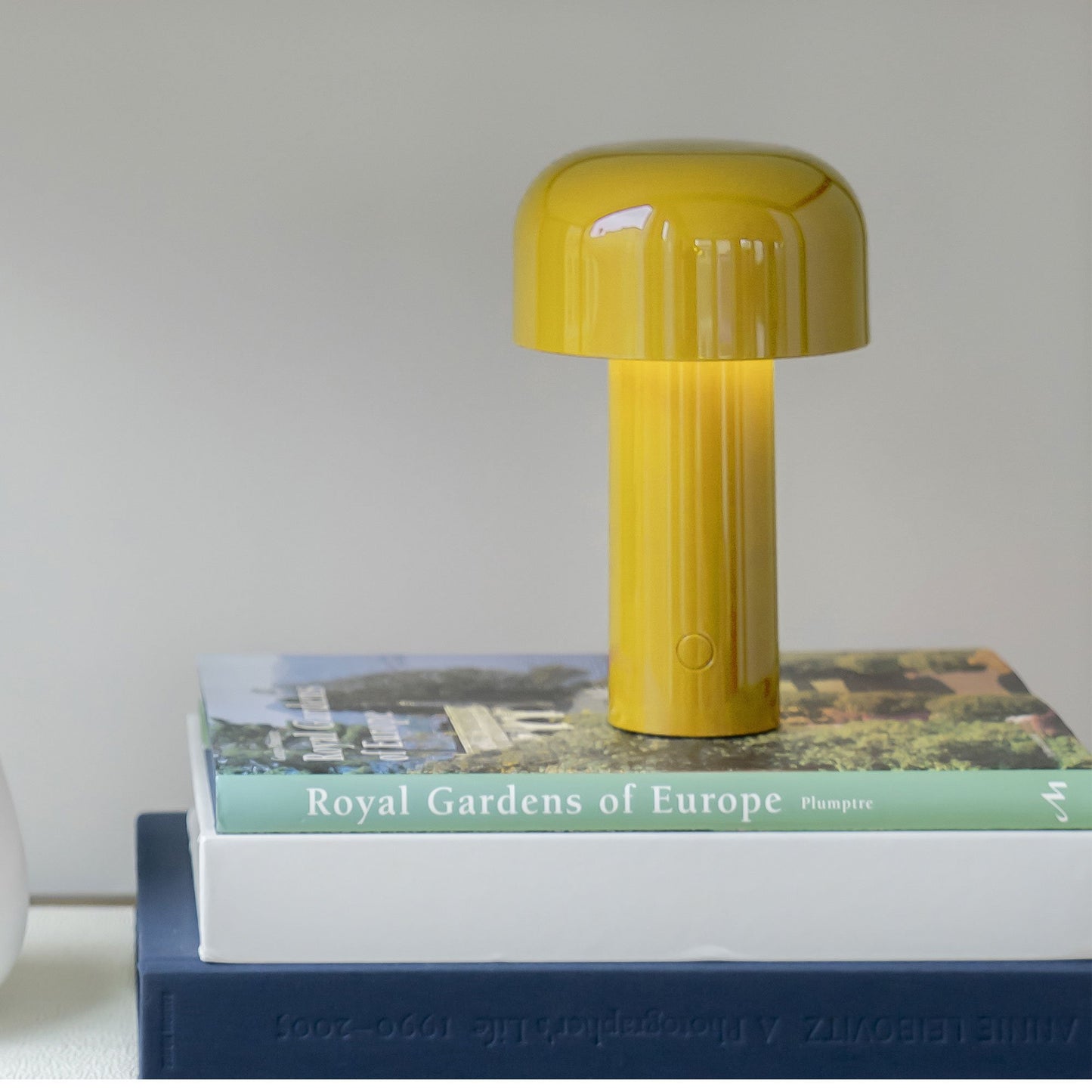 Bellhop LED Table Lamp in Detail.