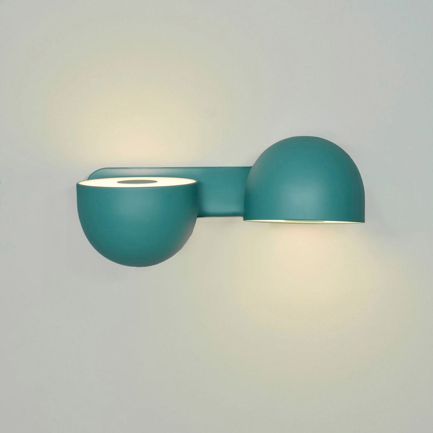 Bowee W LED Wall Light in Detail.