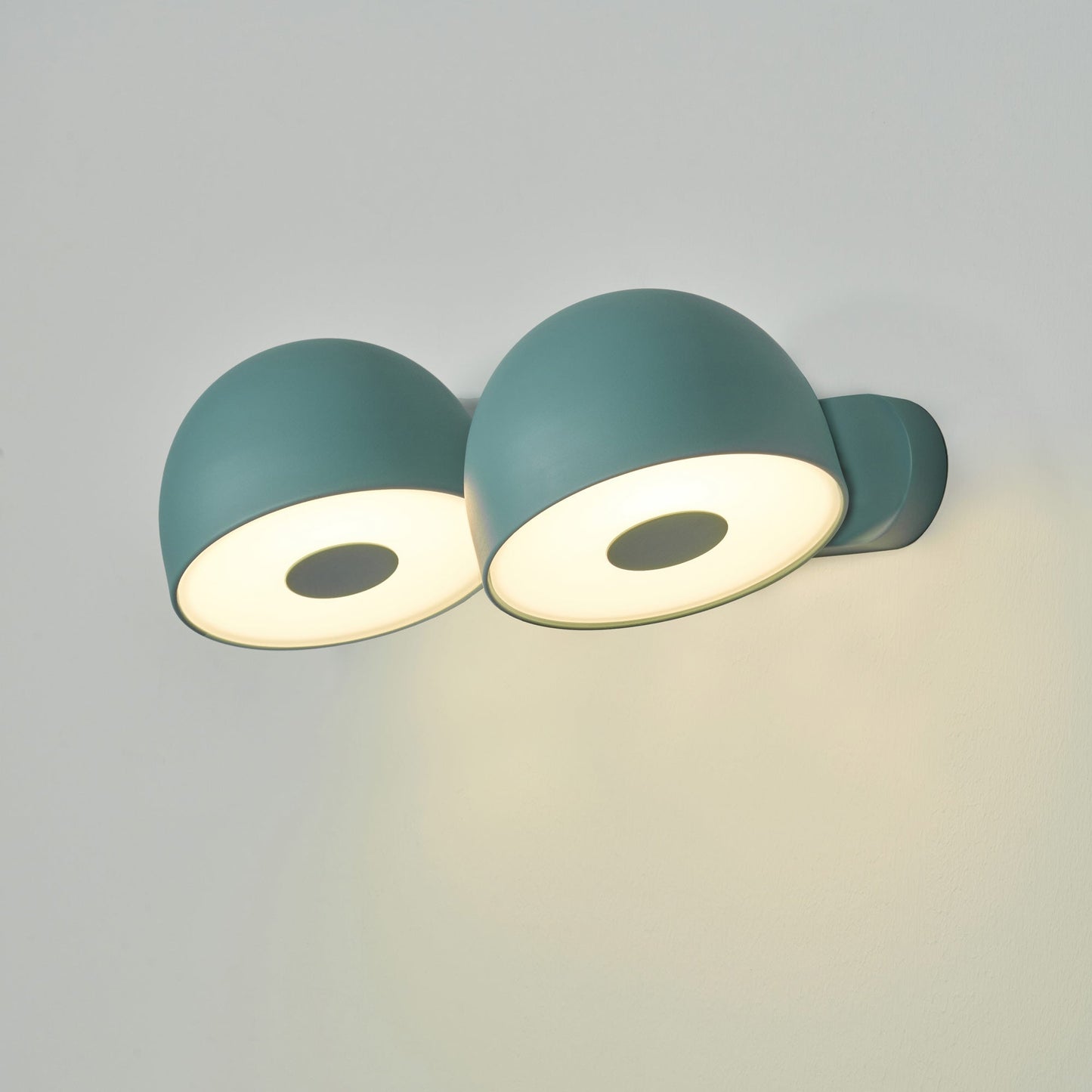 Bowee W LED Wall Light in Detail.