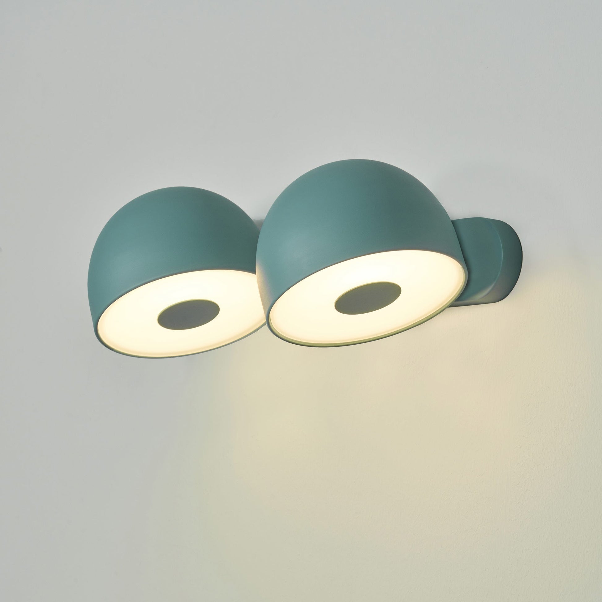 Bowee W LED Wall Light in Detail.