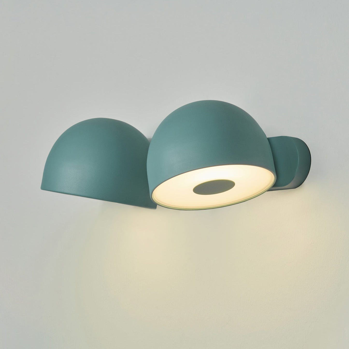 Bowee W LED Wall Light in Detail.