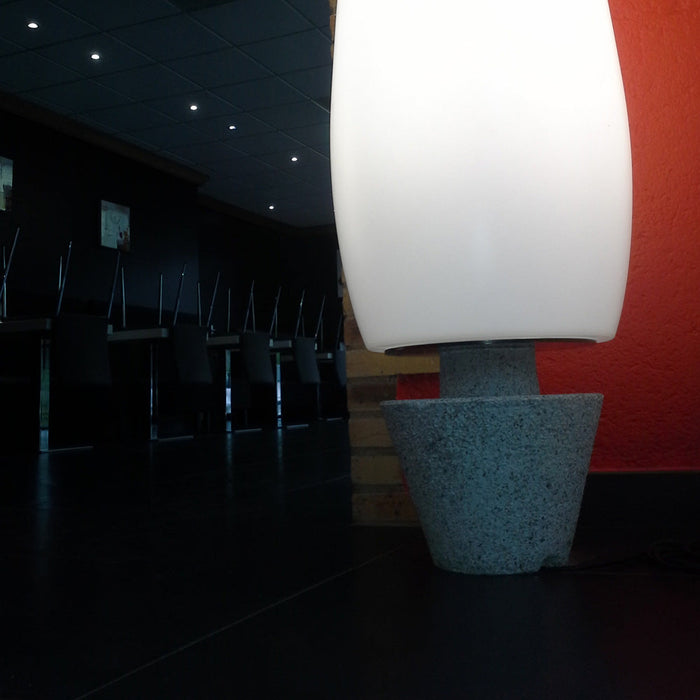 Kanpaza Outdoor LED Floor Lamp in Detail.