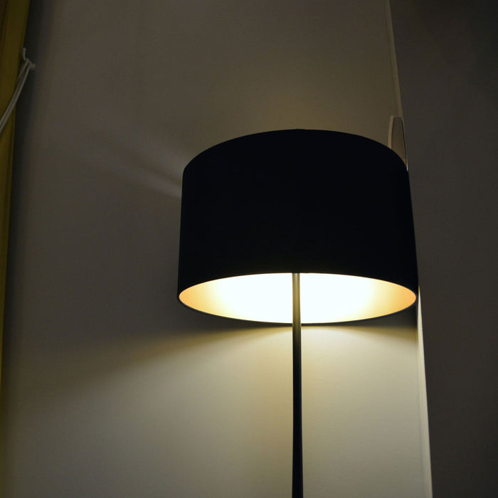 Lola F Floor Lamp in Detail.