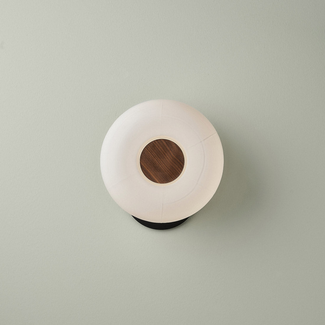 Misko C/W Ceiling / Wall Light in Detail.