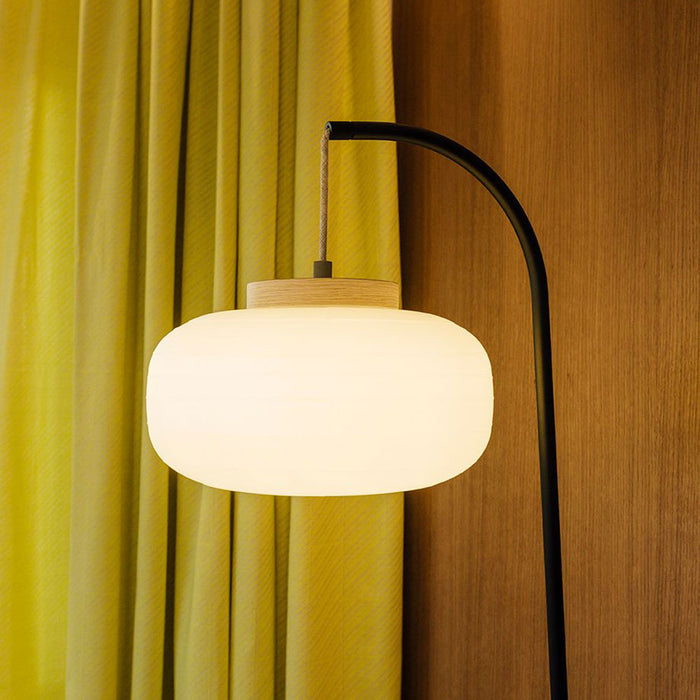 Misko F Floor Lamp in Detail.