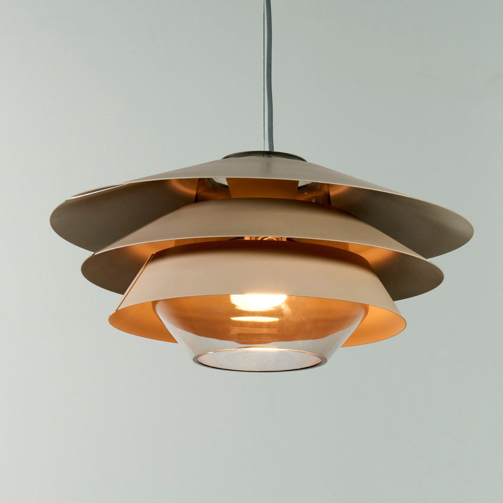 Overlay S Pendant Light in Detail.