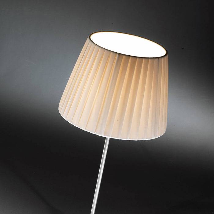 Royal T Table Lamp in Detail.