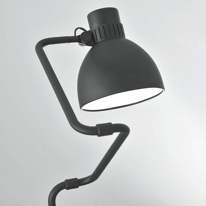 Blux System T Table Lamp in Detail.
