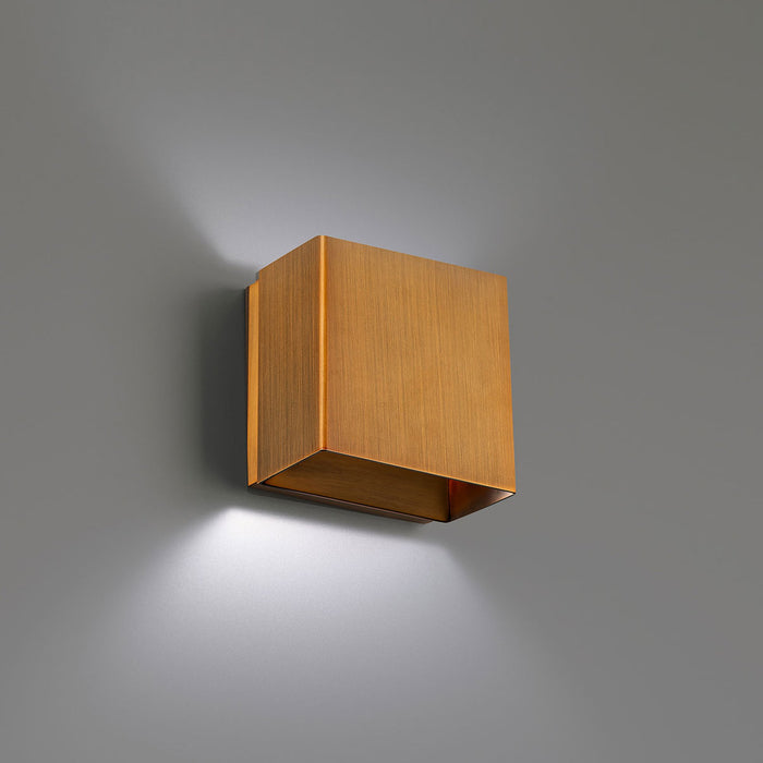 Boxi LED Wall Light in Aged Brass (2700K).