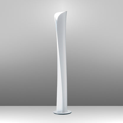 Cadmo LED Floor Lamp in White (90CRI/2700K).