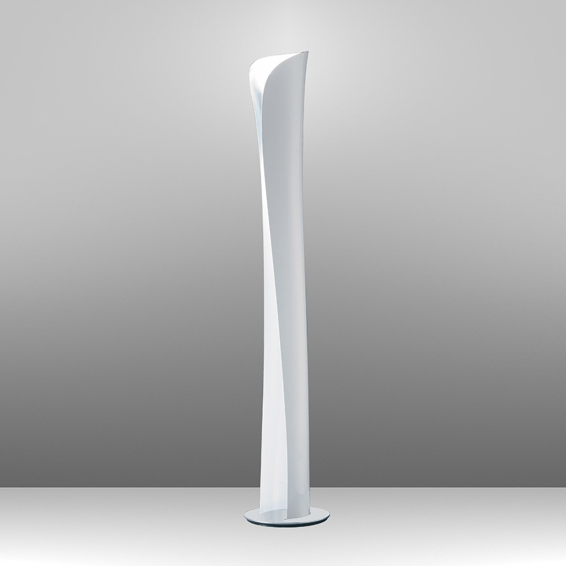 Cadmo LED Floor Lamp.