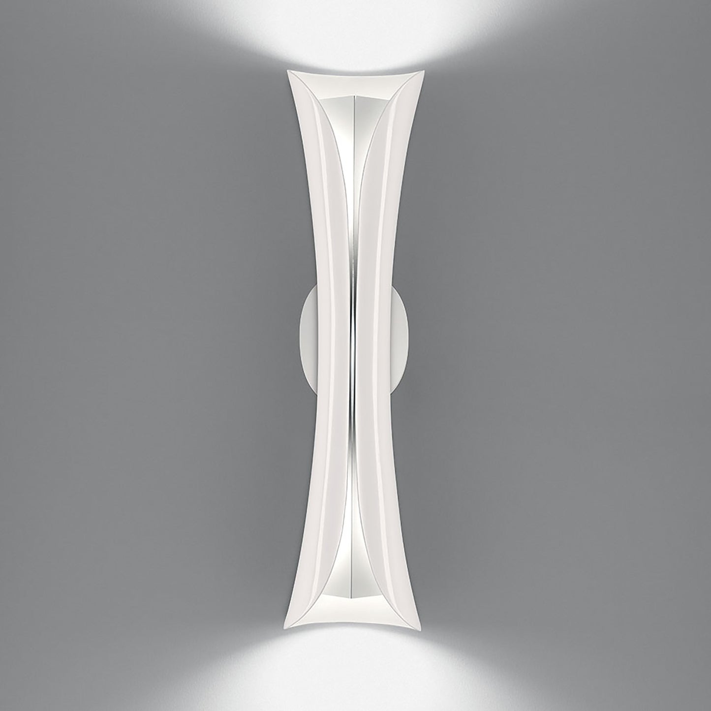 Cadmo LED Wall Light in White.