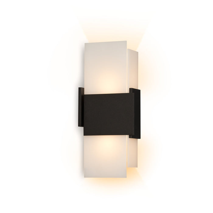 Acuo Outdoor LED Wall Light in Detail.