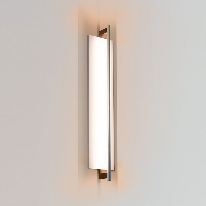 Merus LED Wall Light in Detail.