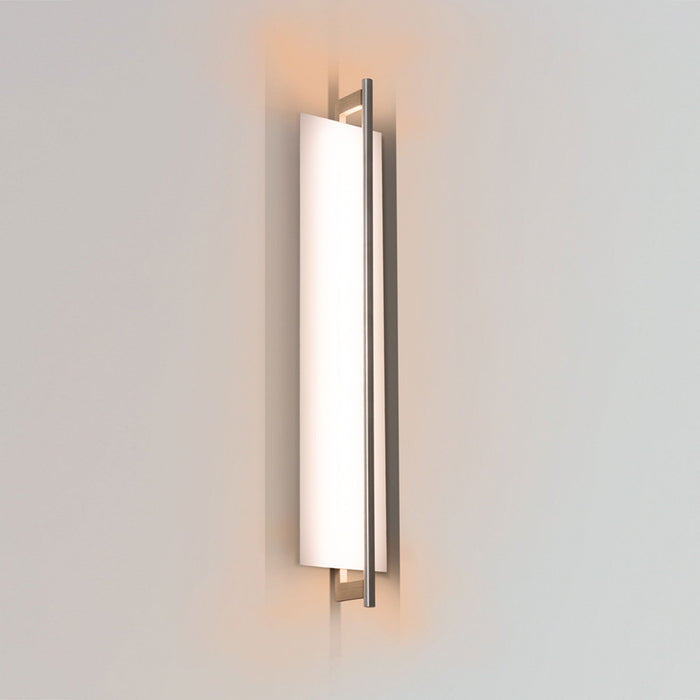 Merus LED Wall Light in Detail.